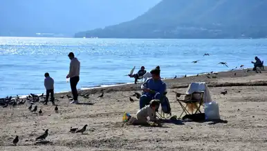 Muğla'da Güneşli Hava Sahilleri Canlandırdı