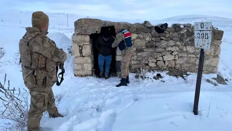 Erzurum'da 51 Düzensiz Göçmen Yakalandı